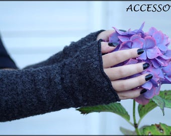 Arm warmers women's cuffs made of bouclé fabric dark gray warm with fleece lined wrist warmers