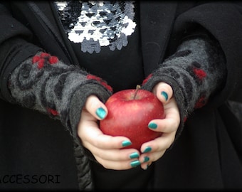Arm warmers made of wool walk grey black red flowered warm