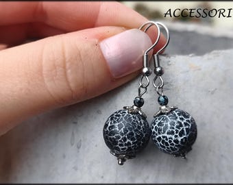 Stainless steel earrings with agate black and white
