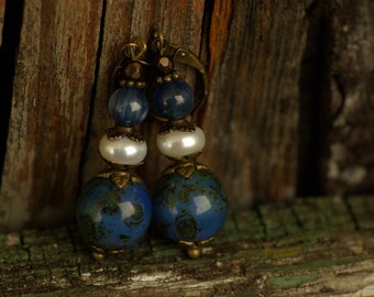 Earrings with beautiful blue Czech glass beads, freshwater pearls and kyanite beads in vintage style
