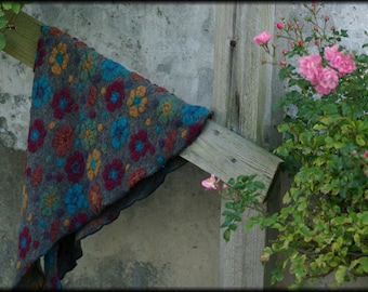 Woolen cloth triangular cloth wool gray with colorful flowers Walk