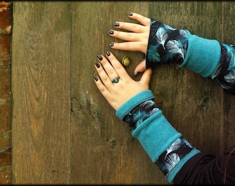 Cuffs Arm warmers Hand warmers Feathers Reversible cuffs on both sides turquoise Polar fleece Patchwork Cotton jersey Hand warmer soft warm cuddly