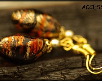 Very light earrings with gorgeous gold black beads