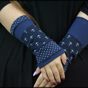 Arm cuffs Hand warmer Hand warmer Pulse warmer Summer cuffs Reversible cuffs dark blue dotted with anchors Patchwork