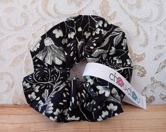 Scrunchie hair tie ponytail holder black white floral hair accessories