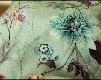 Wrap scarf loop viscose very slightly flowered Necklace light blue