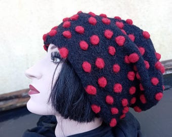 Wool hat beanie wool dotted red black warm lined with fleece cuddly