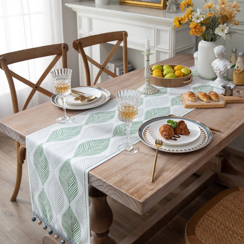 Feuilles Modernes Chenille Jacquard Table Runner avec Glands de Perles, Farmhouse Runner, Décor Pièc