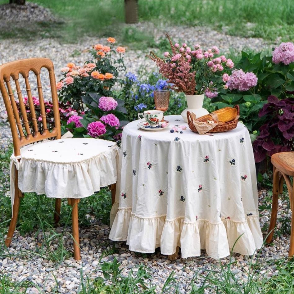 Round Ruffled tablecloth Cotton flower embroidery Tablecloths corrugated edge, Dining tablecloth, Table linen, Modern Simple style
