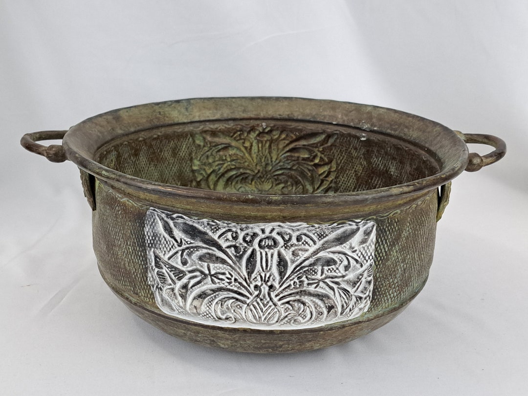 A closer look at Hand Hammered Metal Planters