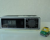 Original flip clock ROBERTS