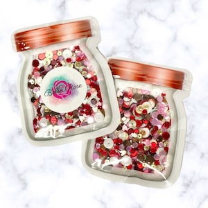 pour confettis à paillettes et fraises enrobés de chocolat pour la Saint-Valentin | Carte Shaker | Album de coupures