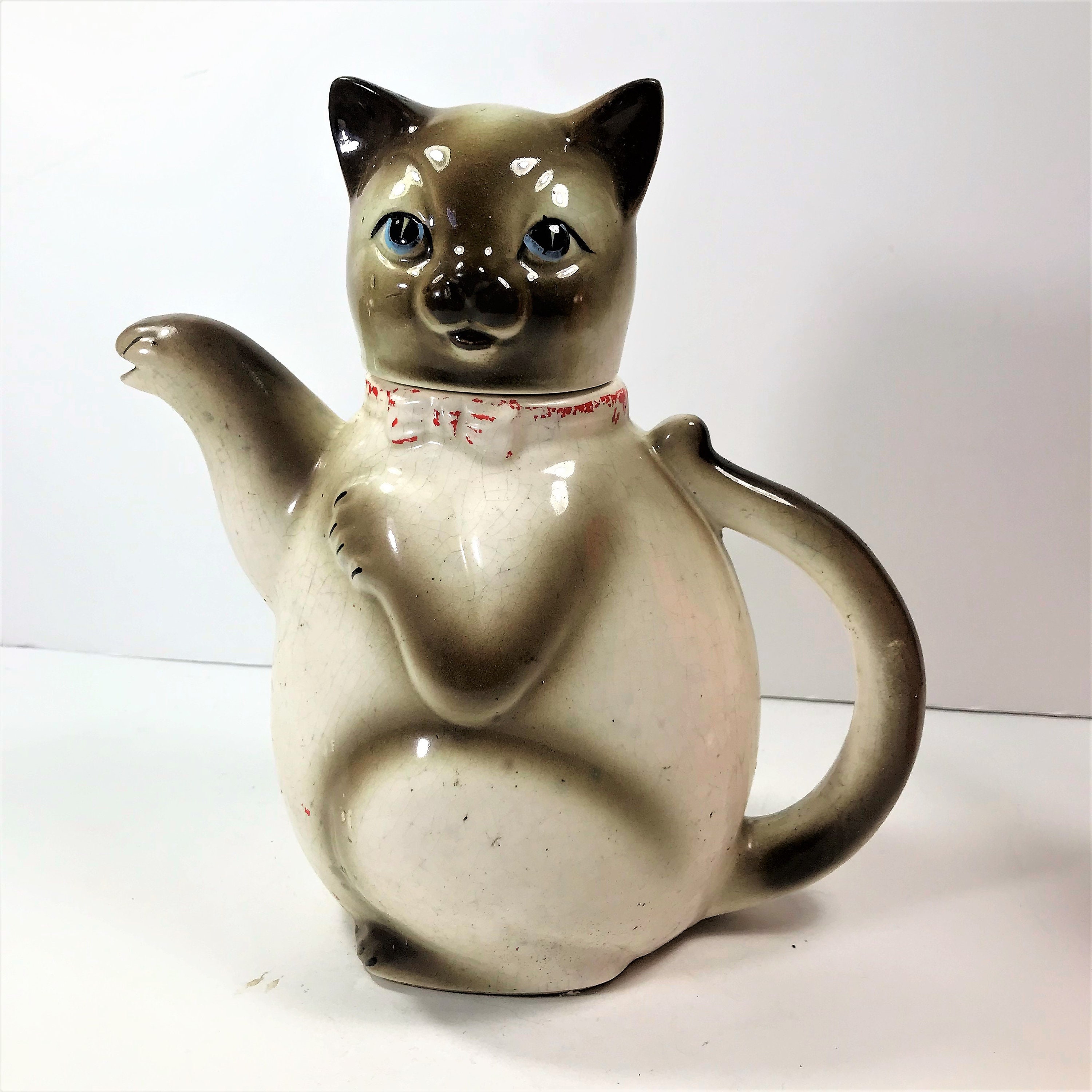 Antique Cat Teapot for Sale in Wichita, KS - OfferUp