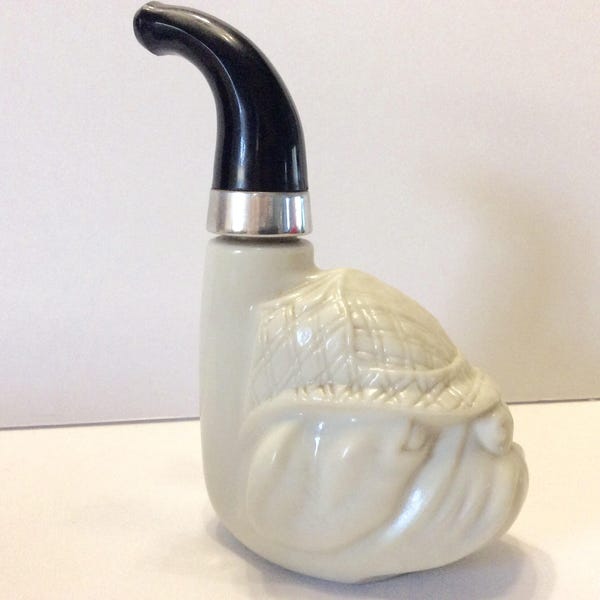 Avon bulldog pipe after shave bottle figurine full. Free ship to US