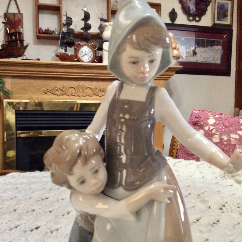 Lladro 1978 woman boy goose porcelain figurine. Mint. image 2