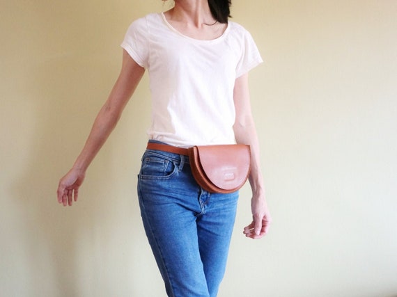 minimalist waist bag