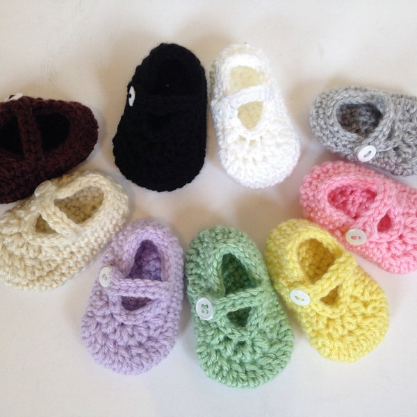 Crochet Baby Shoes, Newborn Booties, Baby Girl Shoes, Mary Jane Shoes, Newborn Mary Janes, Purple Booties, Pink Booties, Preemie booties