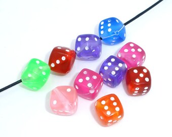 100 dados acrílicos multicolores de 8 x 8 mm