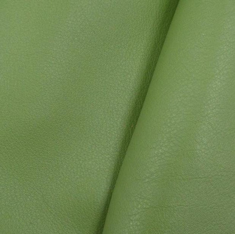Perfect Princess Blue /"Signature/" Leather Cow Hide 12/" x 12/" Pre-cut 3-4 oz