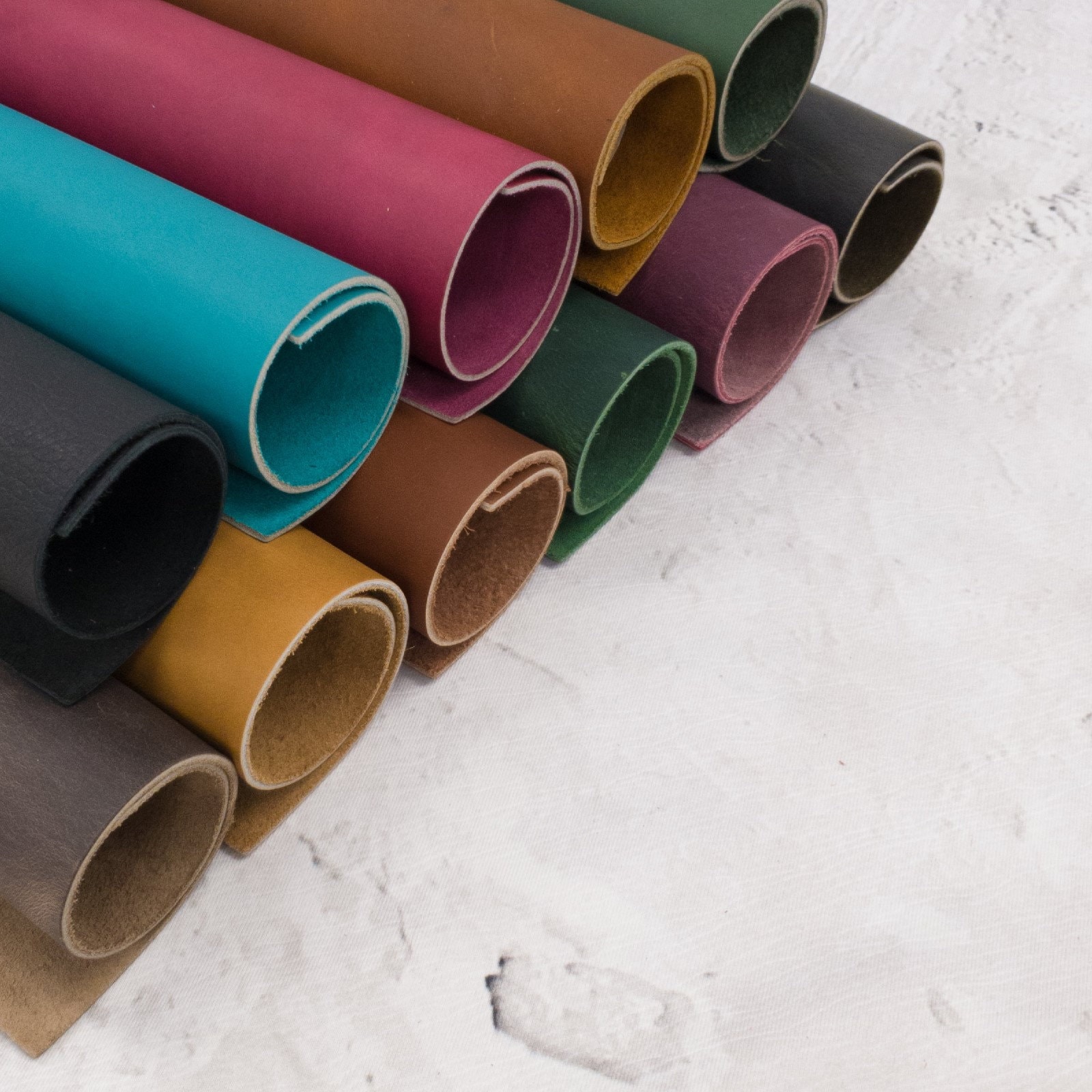 Oil Tanned Leather Genuine Cowhide Pre-Cut Sheets Boot Leather Journal Material Raw Remnant DIY Crafting Hat Patches Jewelry