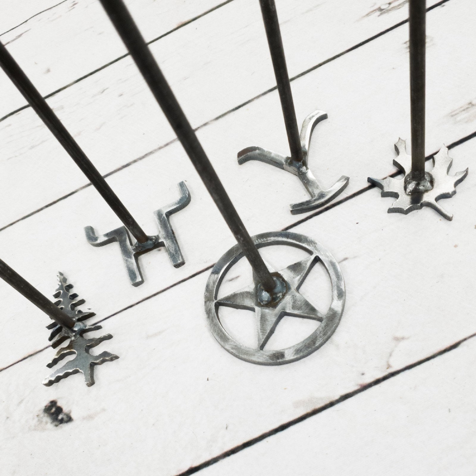 Muchas gracias por permitirnos ser su primera opción en el diseño y  elaboración de sus fierros 📸🔱🐎💯 Es un placer poderles ayudar, juntos  llegamos más lejos! 🤠🤝 #FierrosMZ Hierro Gandero 🔱❄️🔥 Medidas, image size:1600x1600