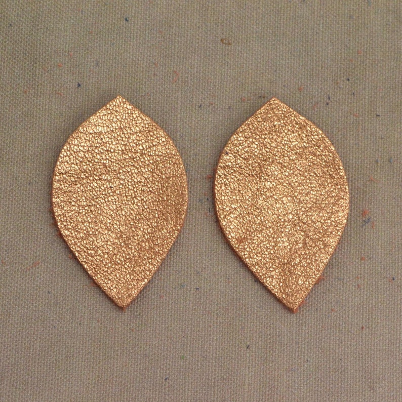 Leather Earrings Teardrop Large Die Cut 12pk Viva Lilac Metallic /"Vegas/" DIY