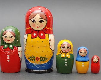 Russian Sergiev Posad Matryoshka babushka russian nesting doll 5 pc Free Shipping plus free gift!