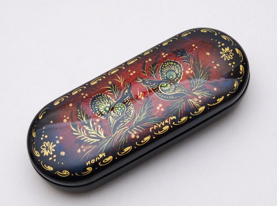 eyeglass carrying case