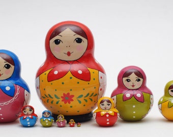 Russian Sergiev Posad Matryoshka babushka russian nesting doll 10 pc Free Shipping plus free gift!
