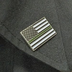 Pin de lapela da bandeira da linha verde fina imagem 4