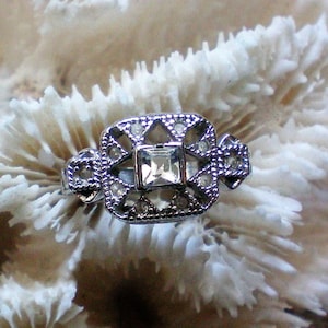 Silver tone CZ Ring – Size 7 - 5291