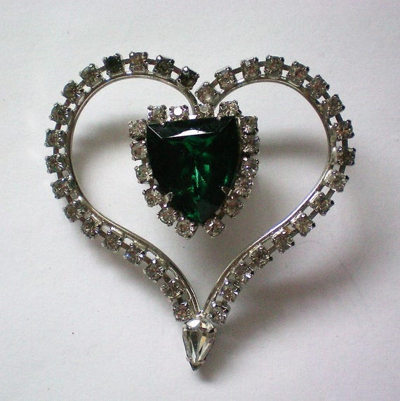 Large Green Rhinestone Heart Pin - 5527 - image 1