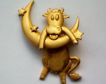 Cow Jumped over the Moon Pin by JJ - 3149