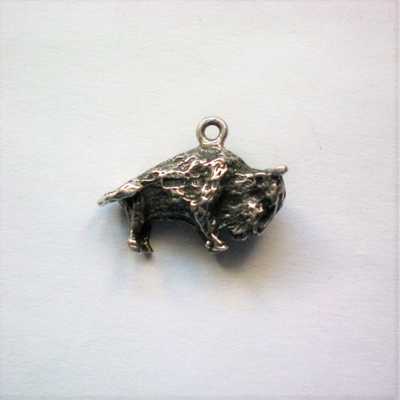Details about STERLING BRACELET CHARM A BUFFALO OR BISON Details about STERLING BRACELET CHARM A BUFFALO OR BISON
