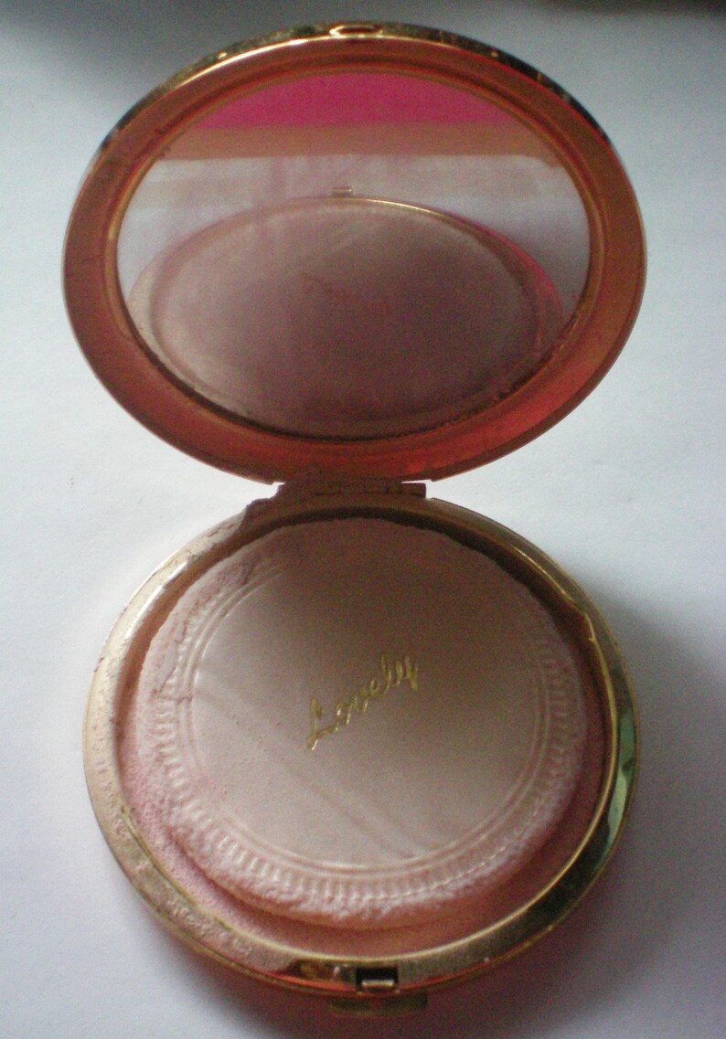 Chokin Art Dragon Facial Powder Compact 6121