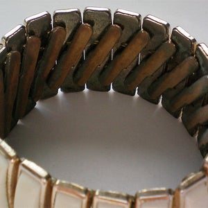 Ivory Colored Lucite Expansion Bracelet 5244 image 3