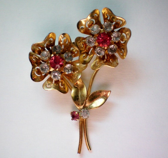 Book Piece Replica Floral Pin - 1967 - image 1