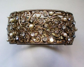 Rhinestone and Faux Pearl Link Stretch Cuff Bracelet - 5221