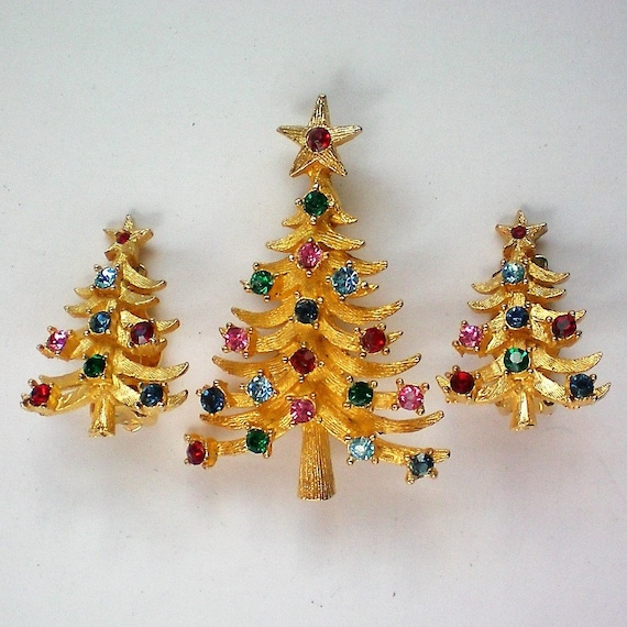 Book Piece MYLU Christmas Tree Pin With Earrings Set 5661 Book Piece MYLU Christmas Tree Pin With Earrings Set 5661