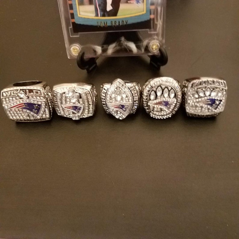 or JUST 6 Superbowl Rings Choice 6X New England Patriots Superbowl Championship Replica Rings plus a Solid Mahogany Case /& Brady Rookie RP