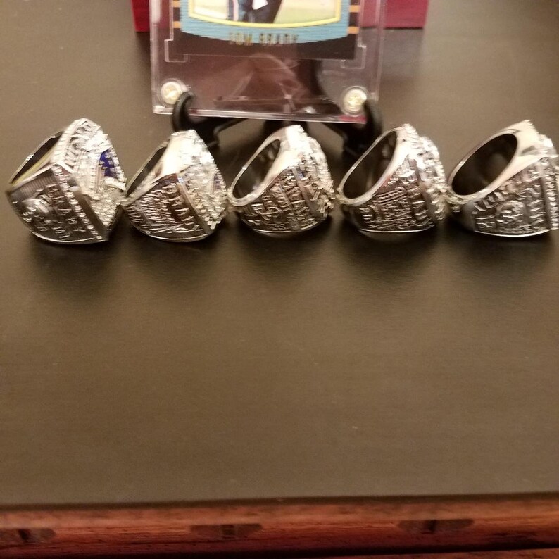 or JUST 6 Superbowl Rings Choice 6X New England Patriots Superbowl Championship Replica Rings plus a Solid Mahogany Case /& Brady Rookie RP