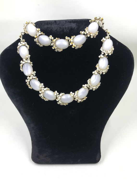 1940’s /50’s White Moonstone and Gold Metal Neckla