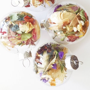 3 Xmas Ornaments, Dried Florals, Clear Christmas Tree Decorations, Dried Flowers ready to gift