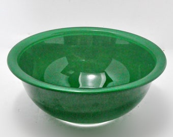 green pyrex bowl
