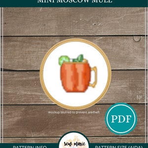 Puede incluir: Un patrón de punto de cruz contado para un cóctel Moscow Mule en miniatura. El patrón tiene 42 puntos por 42 puntos e incluye tablas de colores y símbolos DMC. El patrón está disponible para descargar en PDF. El tamaño del patrón es de 3 pulgadas por 3 pulgadas en tela Aida de 14 puntos, 2,6 pulgadas por 2,6 pulgadas en tela Aida de 16 puntos y 2,3 pulgadas por 2,3 pulgadas en tela Aida de 18 puntos.