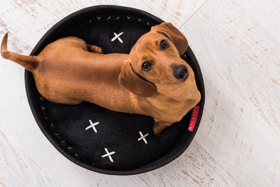 Chewproof Dog Bed Basket from Sashandme in black, white and orange. Handmade, Organic and and Waterproof - FREE Delivery on all Dog Baskets