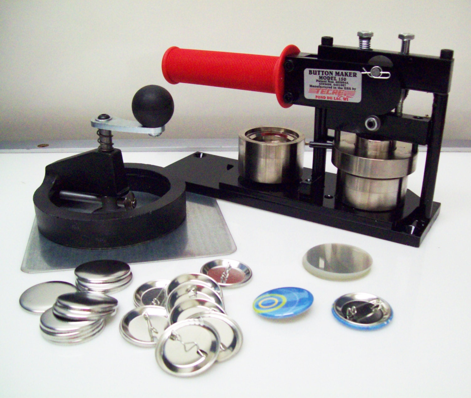 Used 2 x 3 Tecre Rectangular Button Maker Kit with 500 Pinbacks. – People  Power Press for Custom Buttons, Button Makers, Button Machines and Button &  Pin Parts