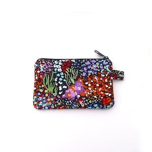 Mini Portemonnaie Damen, schwarz, bunt, kleines Kartentäschchen mit Schlaufe, wattierter Minigeldbeutel, Schlüsselanhänger, kleines Geschenk
