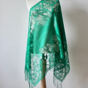 Bufanda de chal de tul de encaje verde chal con flecos de encaje chal de encaje de boda chal de tul bufanda de chal de tul de encaje verde con flecos imagen 4