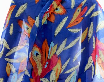 Sciarpa in chiffon con stampa di piume – Scialle blu festival